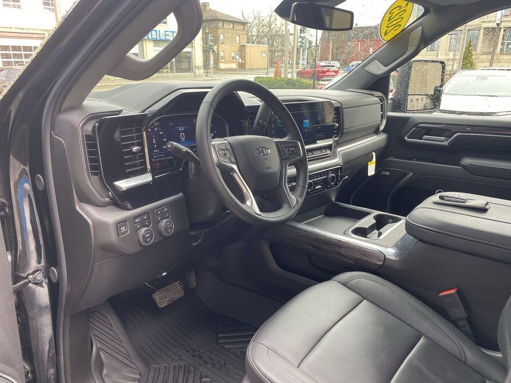 2025 Chevrolet Silverado 3500 HD LTZ