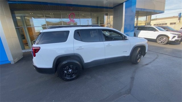 2023 GMC Acadia AT4