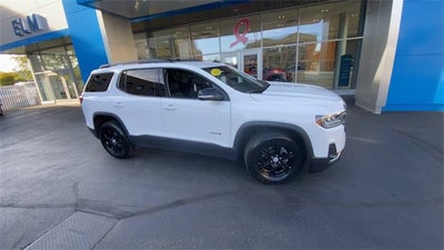2023 GMC Acadia AT4
