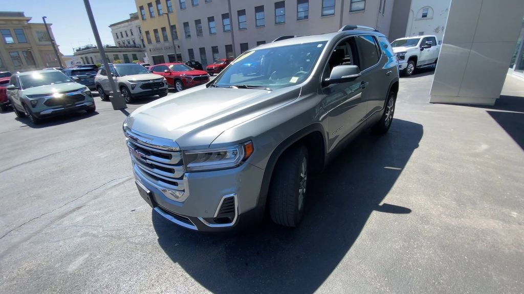2023 GMC Acadia SLT