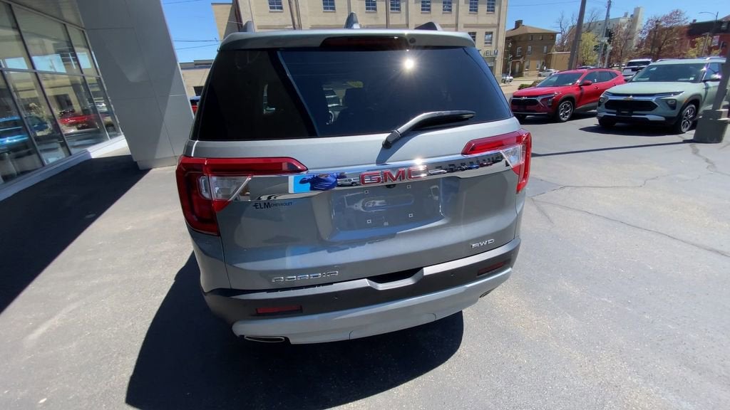 2023 GMC Acadia SLT