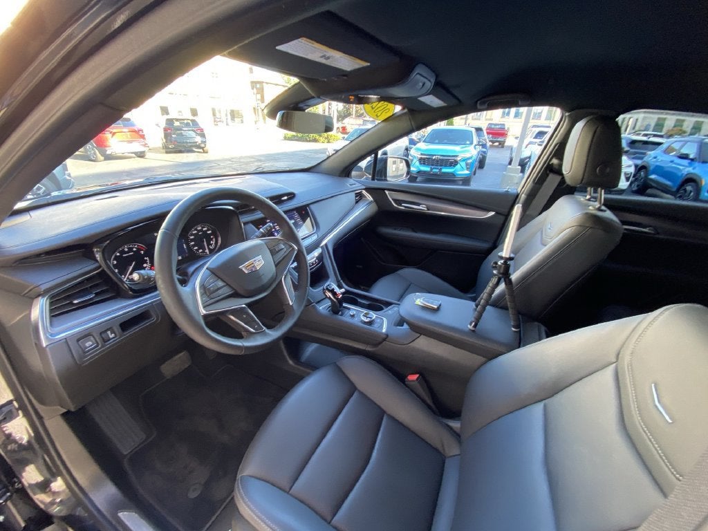 2025 Cadillac XT5 Luxury