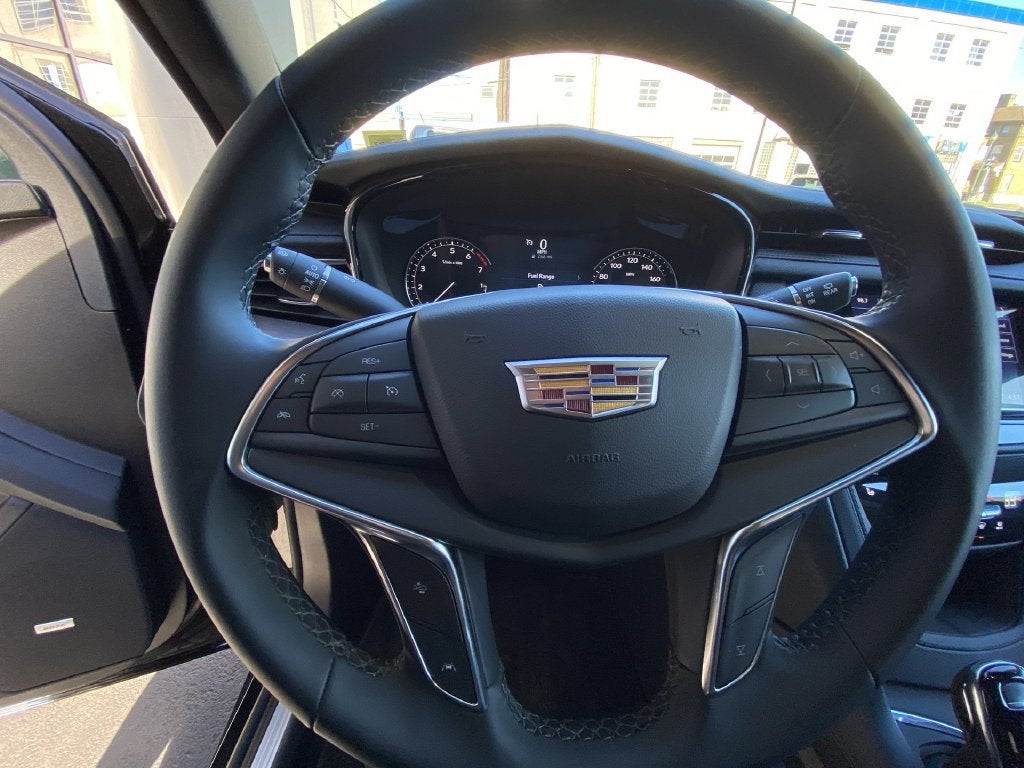 2025 Cadillac XT5 Luxury