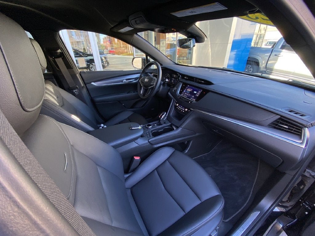 2025 Cadillac XT5 Luxury