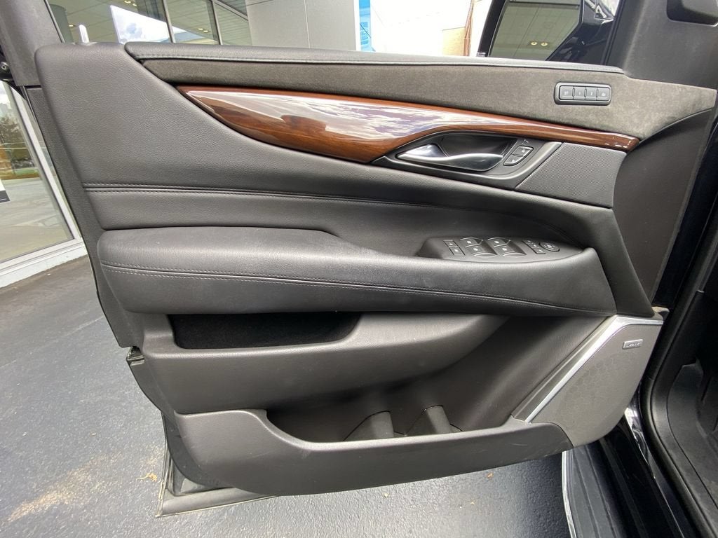 2020 Cadillac Escalade Luxury