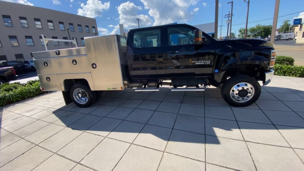 2024 Chevrolet Silverado 5500 HD LT