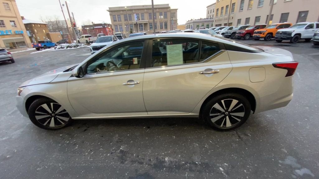 2021 Nissan Altima 2.5 SV