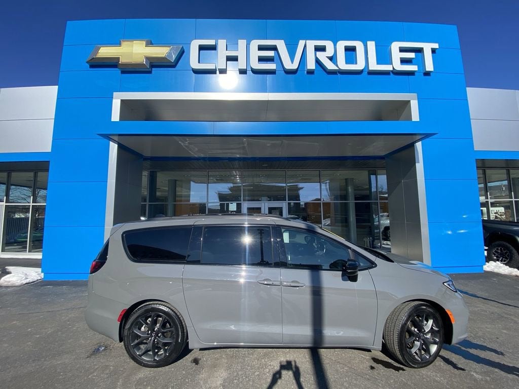 2025 Chrysler Pacifica Limited