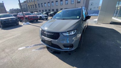 2025 Chrysler Pacifica Limited