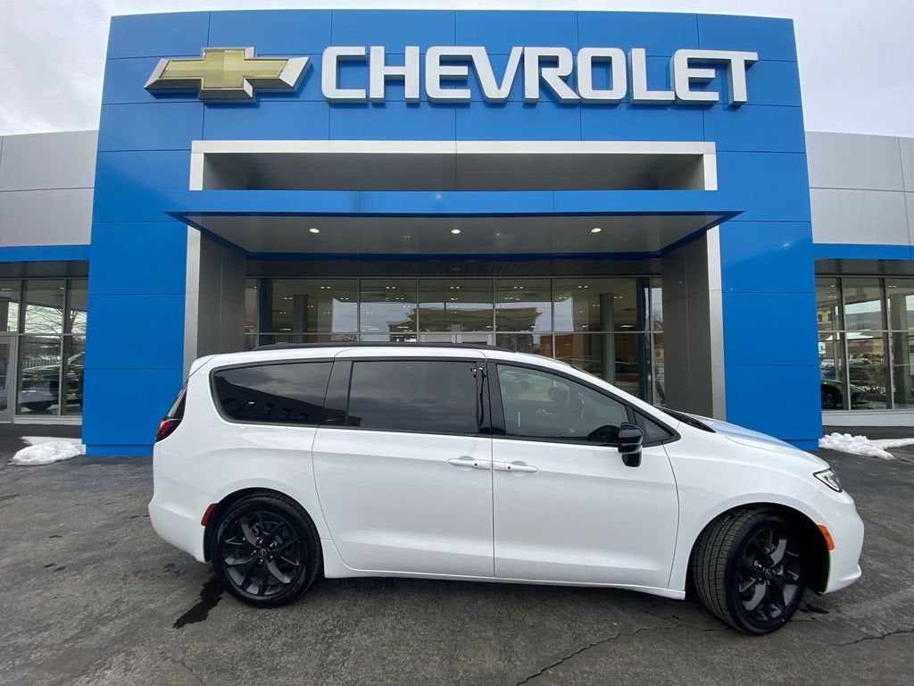 2025 Chrysler Pacifica Limited