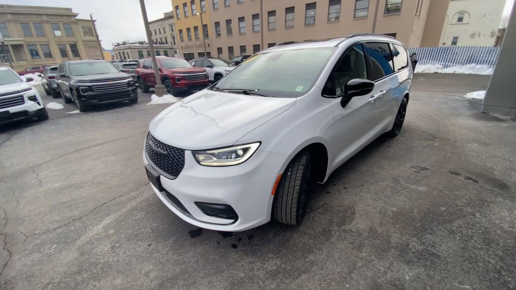 2025 Chrysler Pacifica Limited