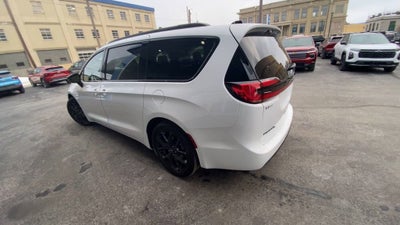 2025 Chrysler Pacifica Limited