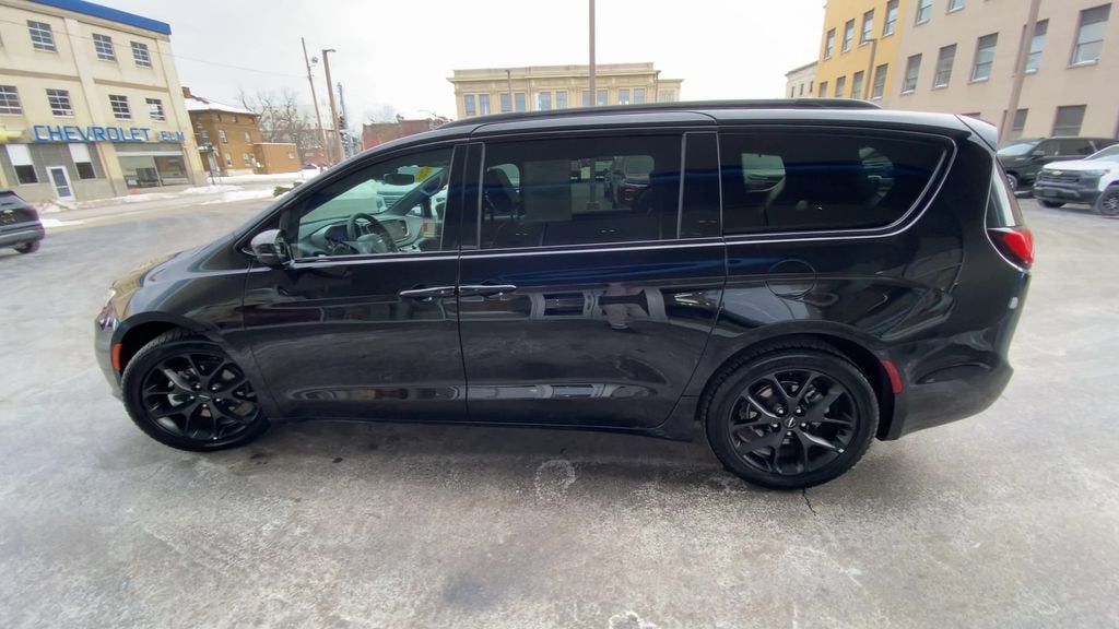 2025 Chrysler Pacifica Limited