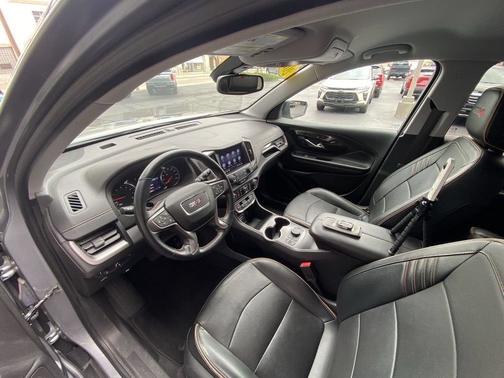 2023 GMC Terrain AT4
