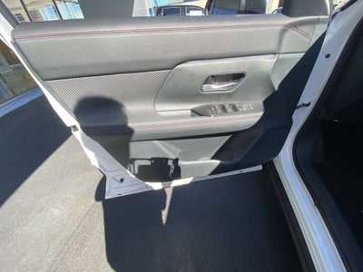 2025 Nissan Kicks SR Intelligent AWD