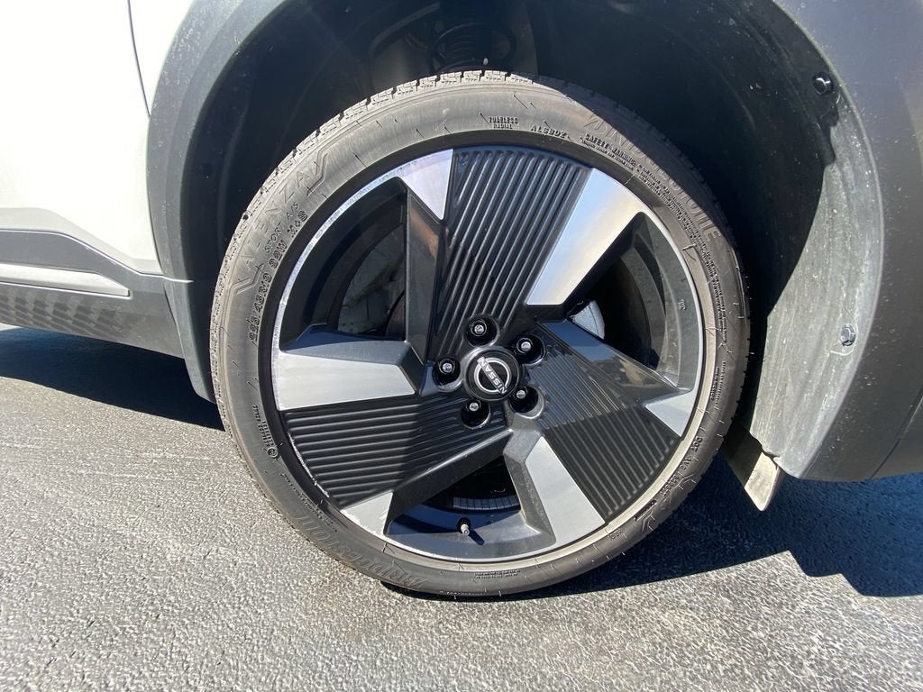 2025 Nissan Kicks SR Intelligent AWD