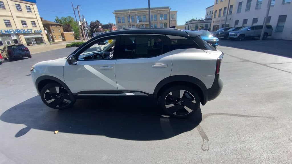 2025 Nissan Kicks SR Intelligent AWD
