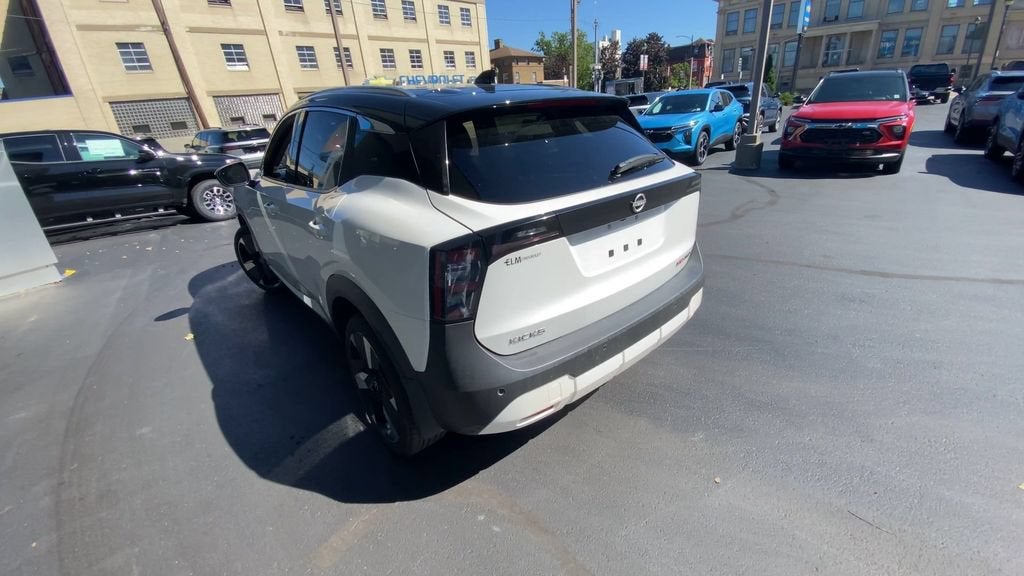 2025 Nissan Kicks SR Intelligent AWD