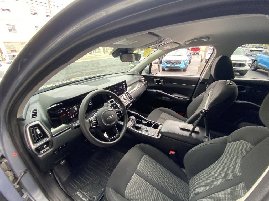 2023 Kia Sorento LX