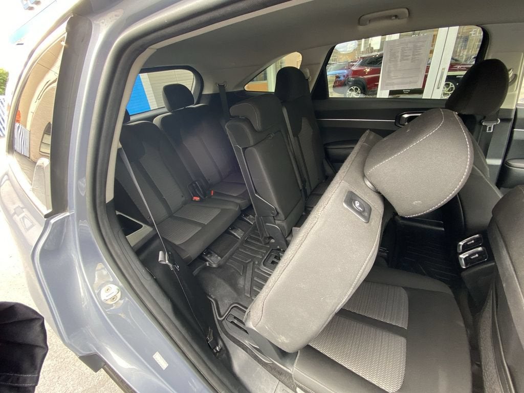 2023 Kia Sorento LX