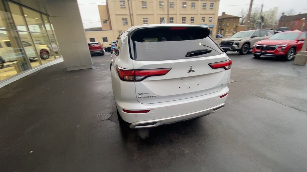 2024 Mitsubishi Outlander SE