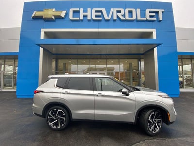 2024 Mitsubishi Outlander SE