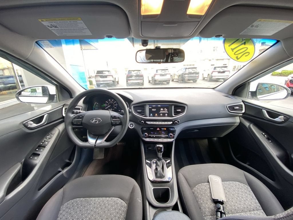 2017 Hyundai Ioniq Hybrid Blue
