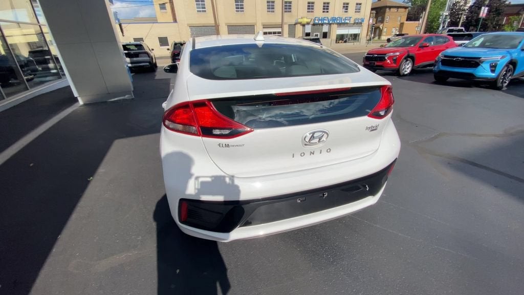 2017 Hyundai Ioniq Hybrid Blue