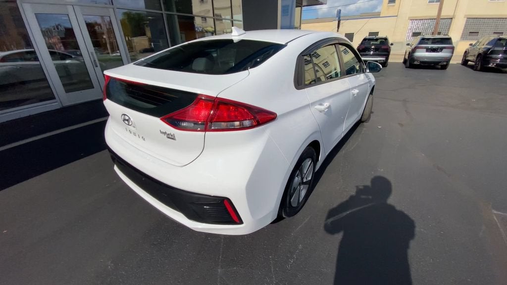 2017 Hyundai Ioniq Hybrid Blue